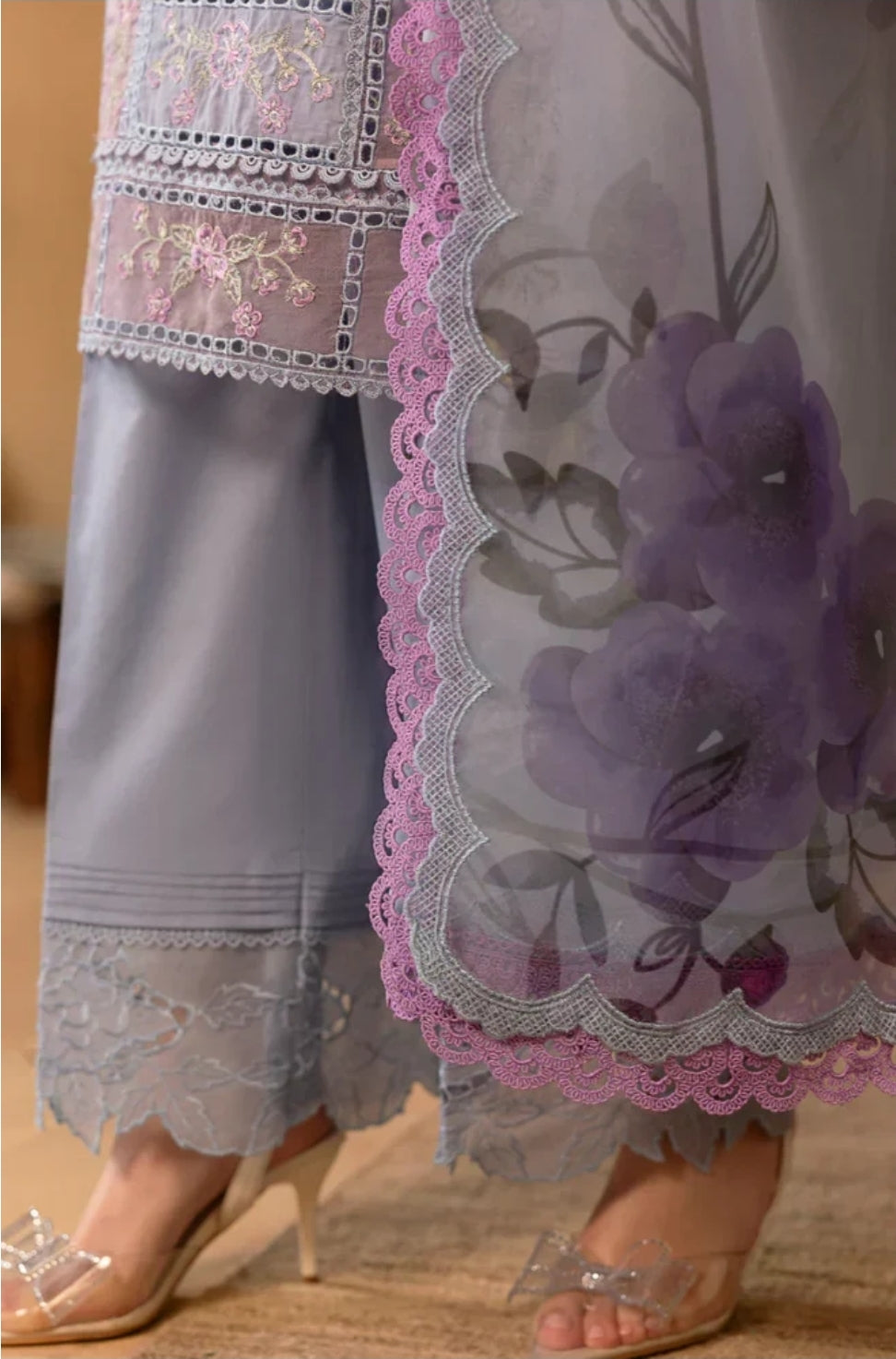 SAIRA RIZWAN LAWN SUIT