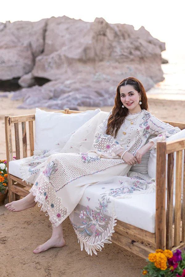 *NEW ARRIVAL'S SUMMER COLLECTION 2026*✨

*BRAND NAME* JAZMIN wear by Hania Amir

*FABRIC*
PREMIUM AIR-JET LAWN