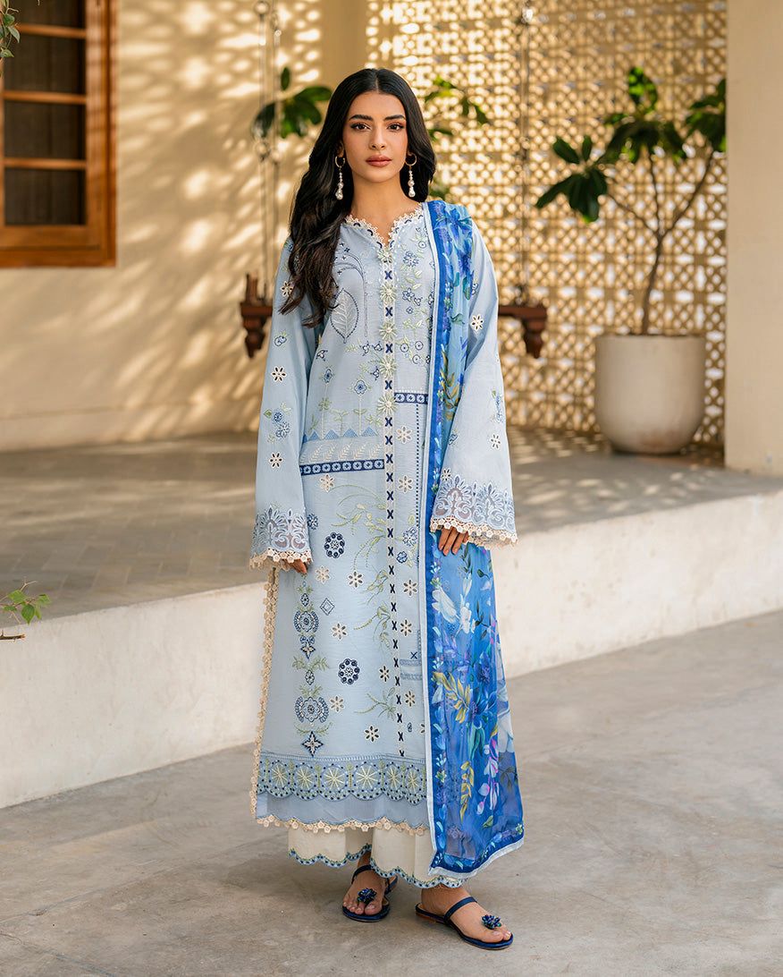 *Roheenaz MOST DEMANDING EDITION*
*03PCS UNSTITCHED SUIT*
*FABRIC Lawn90’88*