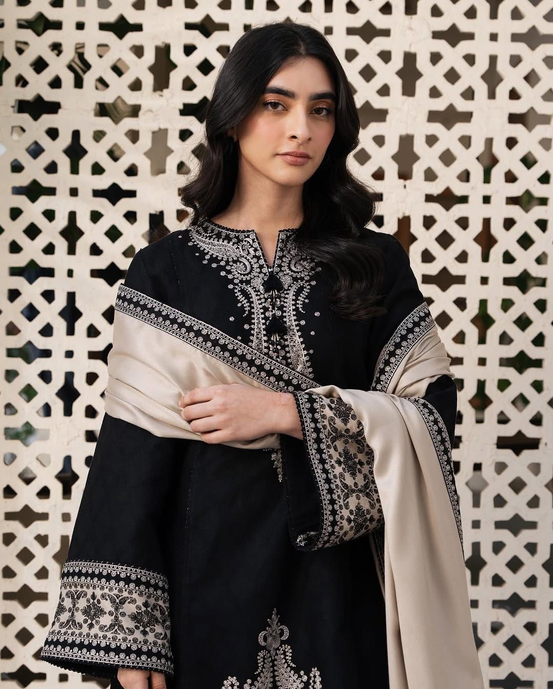 SUMMER LAWN COLLECTION 2026*✨

*BRAND NAME* JAZMIN

*FABRIC*
PREMIUM AIR-JET LAWN
*LAWN QUALITY* 90/70